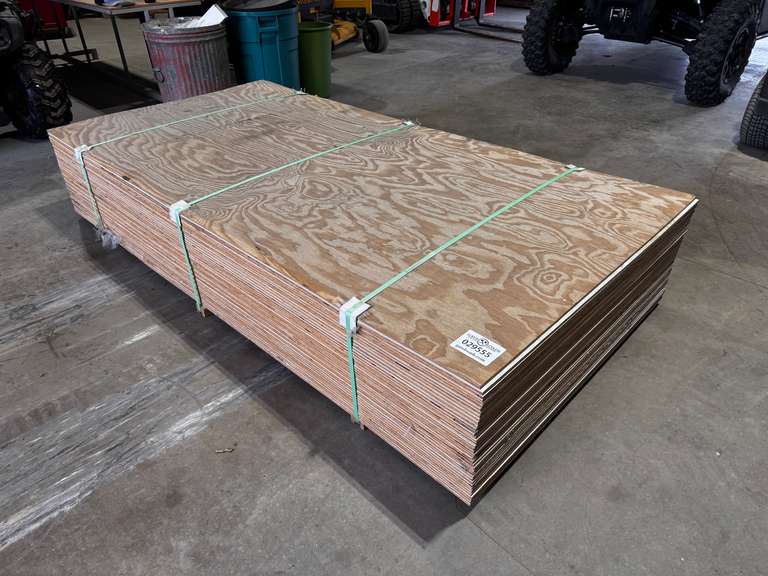 (40) Sheets of 3/8" 4' x 8' Sanded Plywood