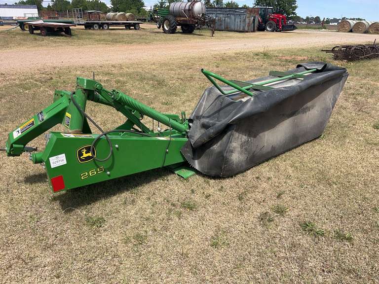 John Deere 265 Rotary Mower