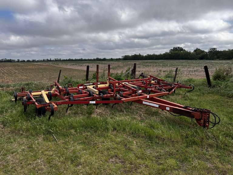 Krause 4223 Field Cultivator