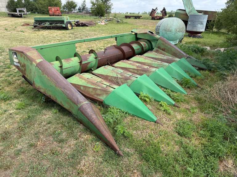 John Deere 653A 6-Row Header