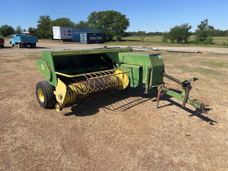 John Deere 346 Square Baler
