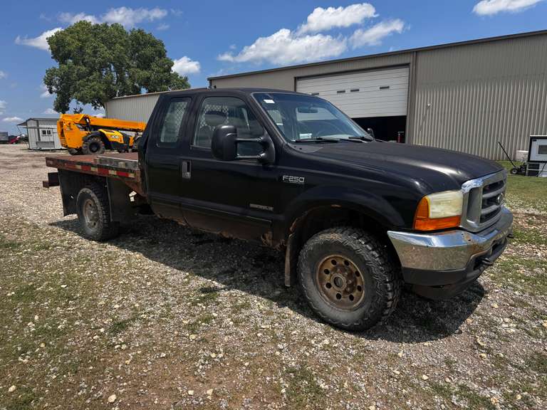 2001 Ford F-250 Super Duty Truck