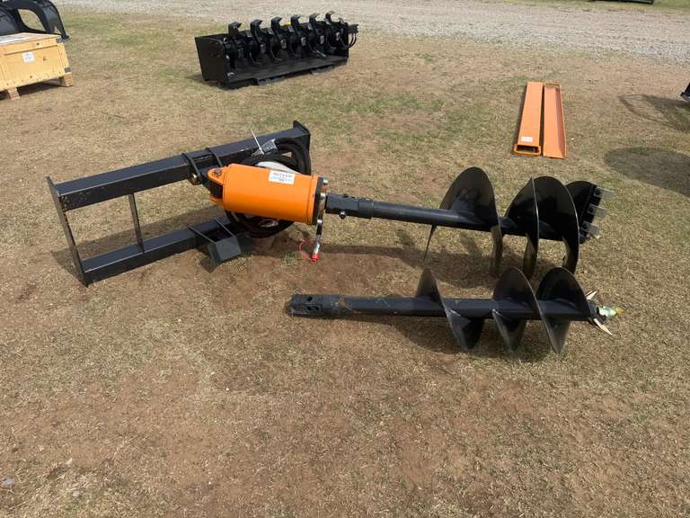 Hydraulic Post Hole Digger w (2) Bits