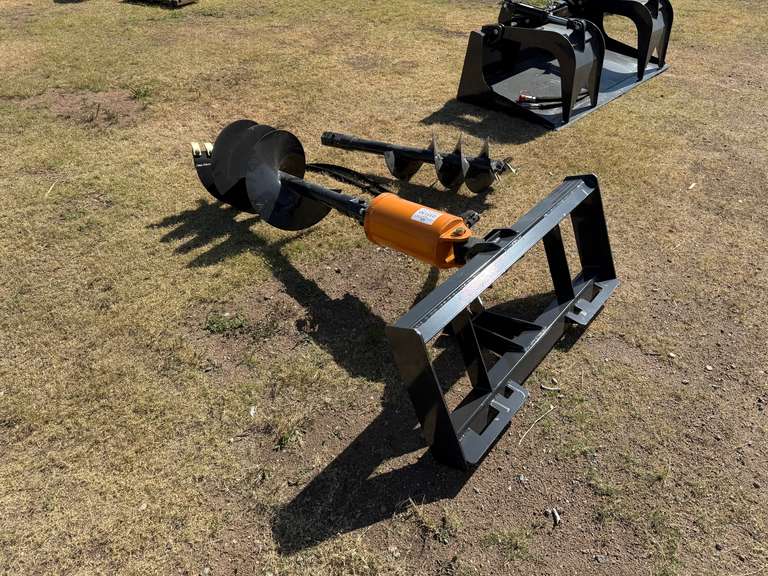 Hydraulic Post Hole Digger w (2) Bits