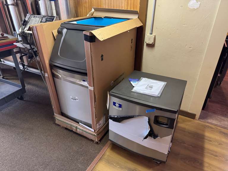 Manitowoc Indigo NXT Ice Maker w/ Storage Bin