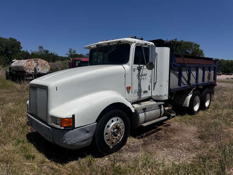 International 9400 Dump Truck