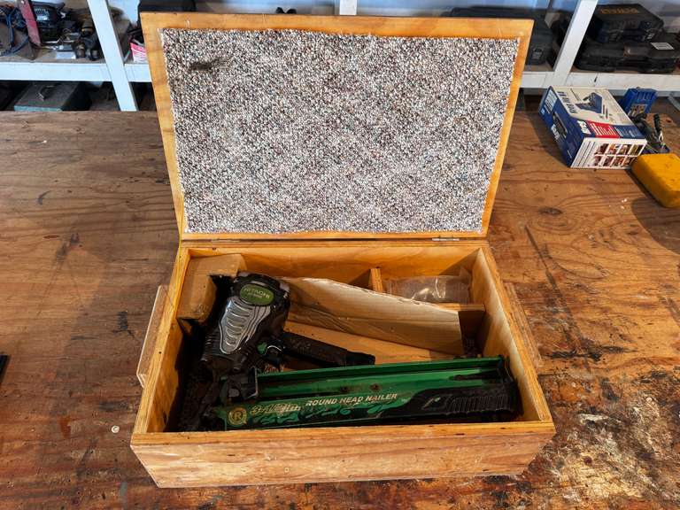 Hitachi NR 90AE Strip Nailer w/Nails