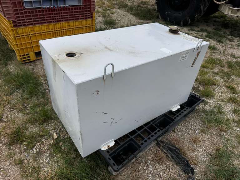 100 Gallon Fuel Transfer Tank