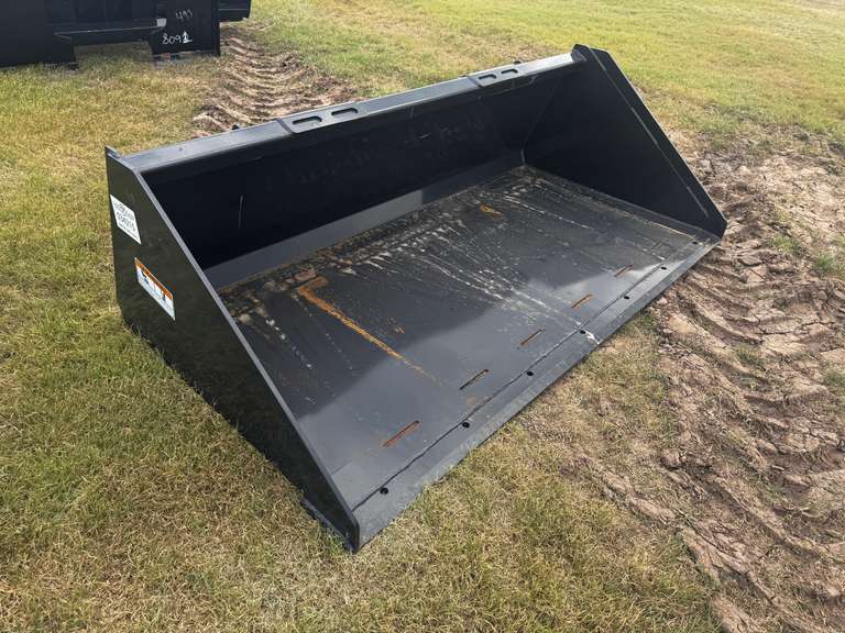 2025 Wolverine 74' Smooth Bucket Attachment
