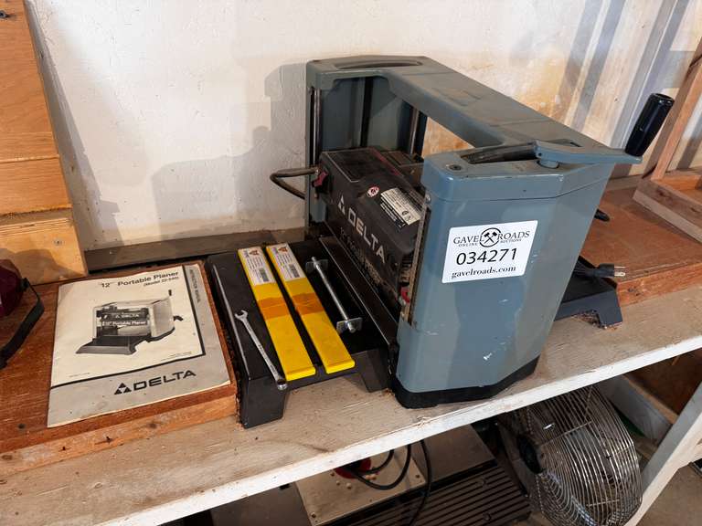 Delta 12" x 5.9" Portable Planer