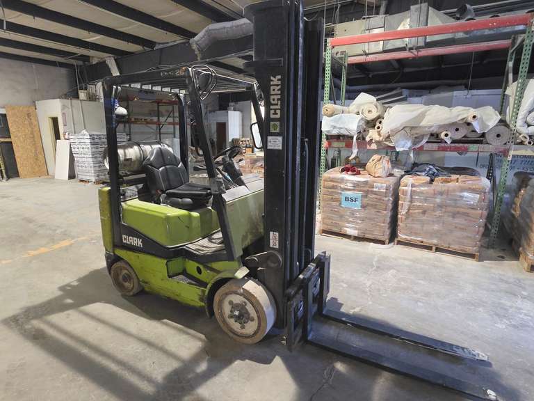 1994 Clark Forklift