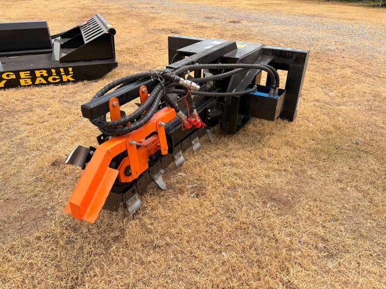 60" Hydraulic Trencher - Silver Tooth