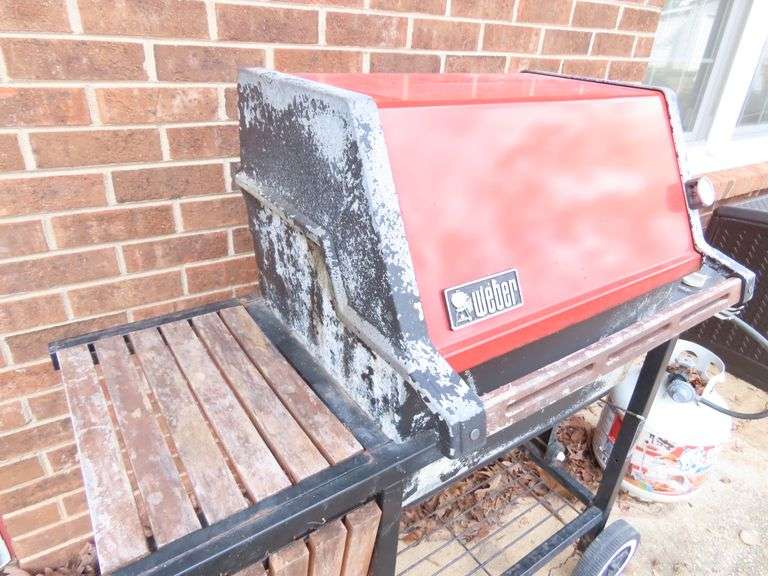 Well Used er Gas Grill with Cover GC5 Auctions