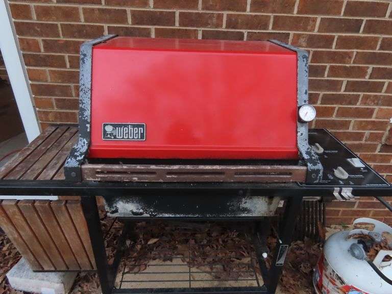 Well Used er Gas Grill with Cover GC5 Auctions