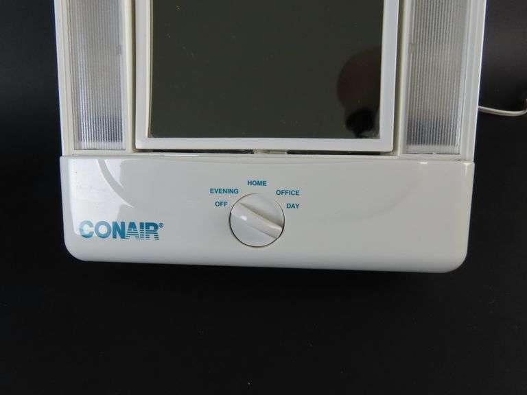 Conair Lighted Magnifying Make-Up Mirror