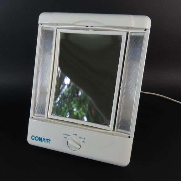 Conair Lighted Magnifying Make-Up Mirror