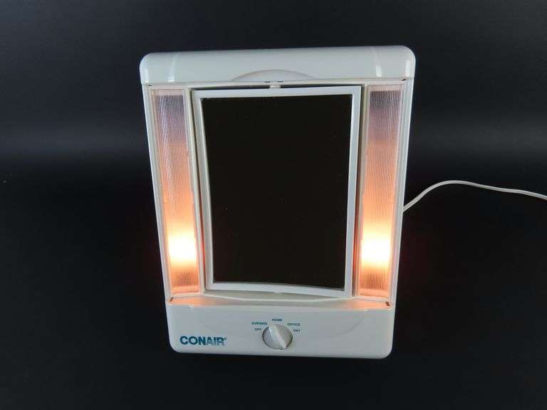 Conair Lighted Magnifying Make-Up Mirror