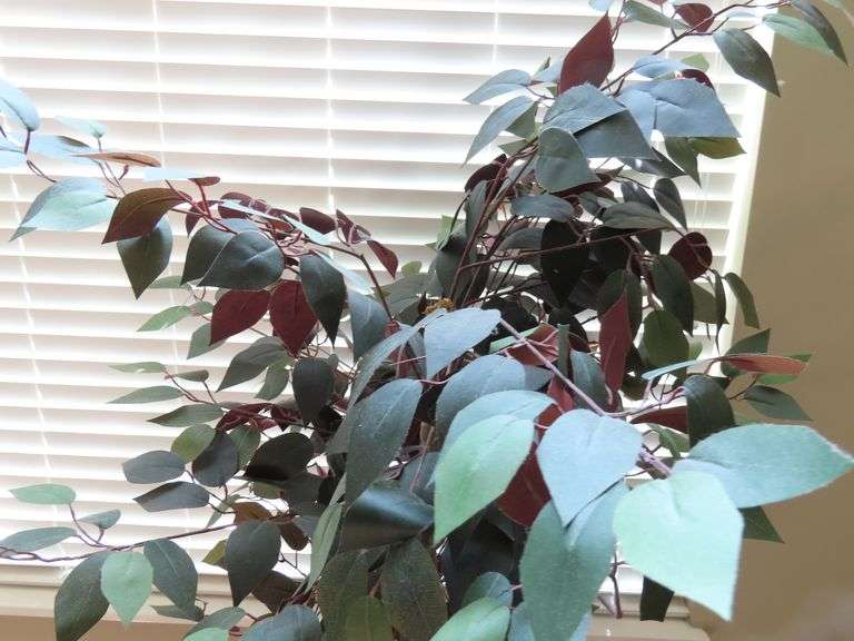 6ft Faux Potted Tree