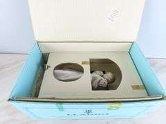 Beautiful Lladro Porcelain "Spring Bouquet" Figure in Original Box - Made in Spain