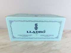 Beautiful Lladro Porcelain "Spring Bouquet" Figure in Original Box - Made in Spain