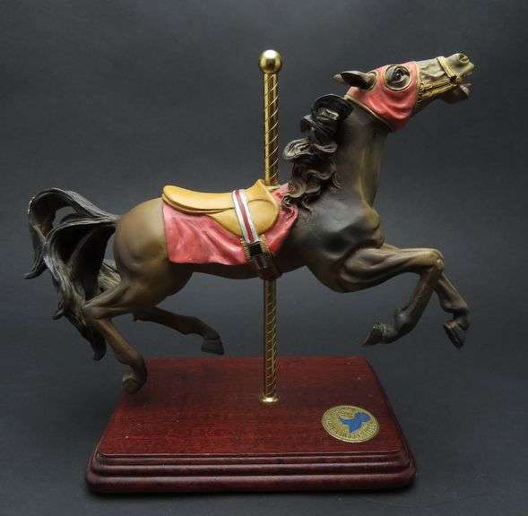 Cape Collectibles Kentucky Horse Park Collectible Horse Figure
