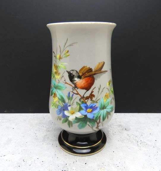 Beautiful 8" Porcelain Vase