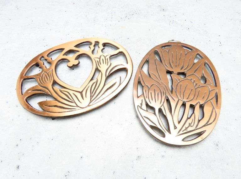 Lot of 2 Vintage Cast Iron Copper Tone Trivets / Wall Hangings