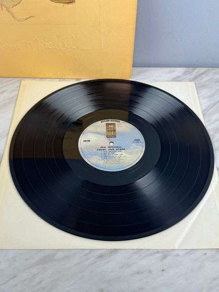 Joni Mitchell "Court & Spark" Asylum Records