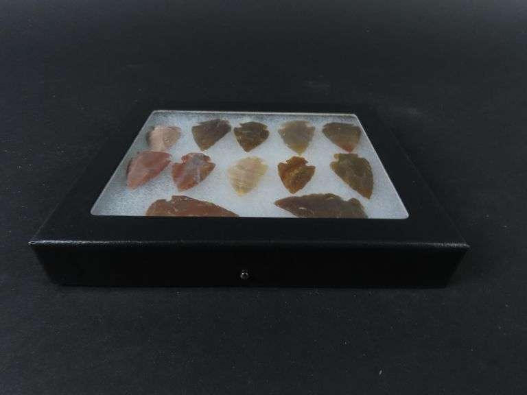Riker Box of 12 Arrow Points