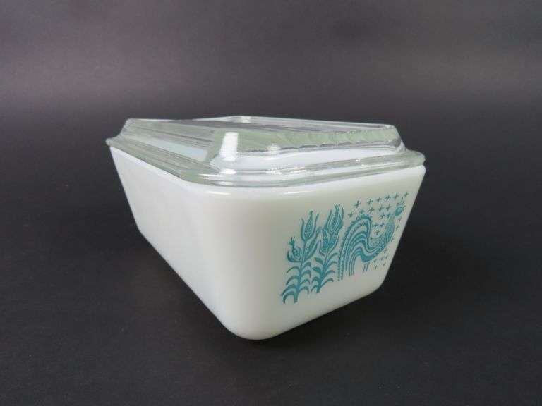Vintage Pyrex "Amish Butterprint Turquoise" Refrigerator Dish