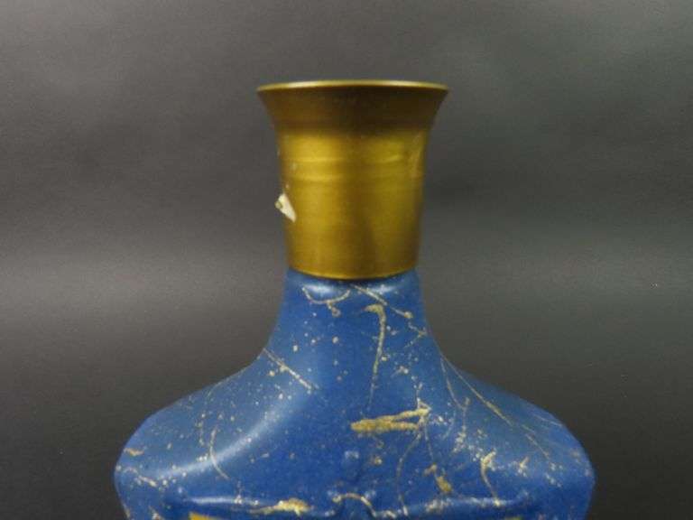 Collectible "Whistlers Mother" Empty Liquor Decanter