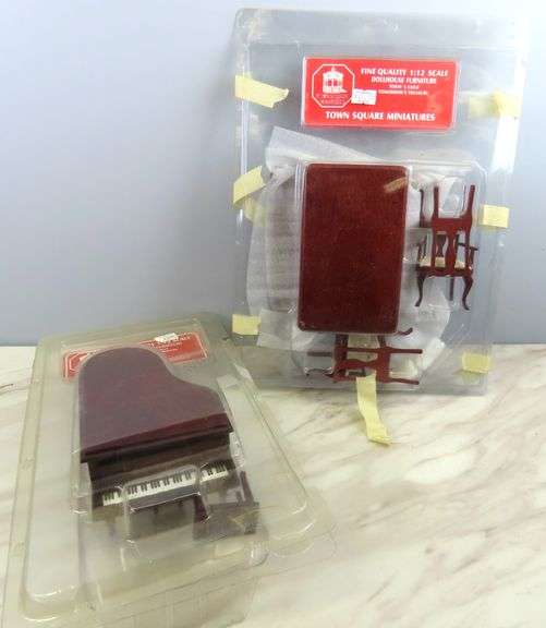Sealed Town Square Miniatures Doll House Furniture with Piano