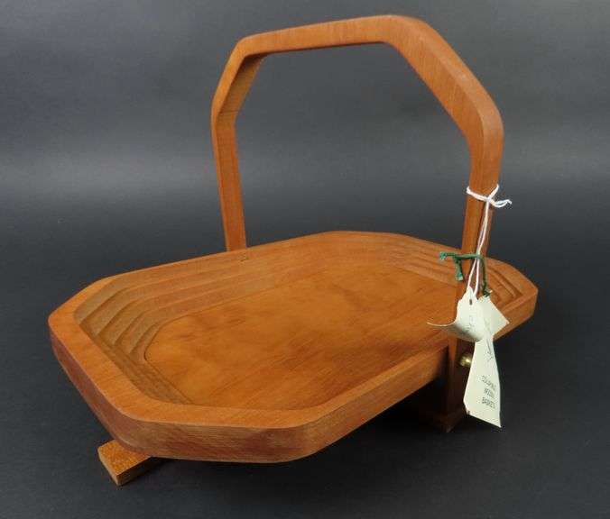Small Sherwood Forest Collapsible Wooden Basket / Tray