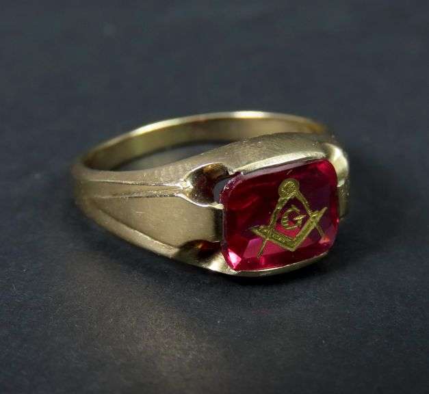 Vintage 10K Gold Masonic Ring - Size 10.5 - 5.6g