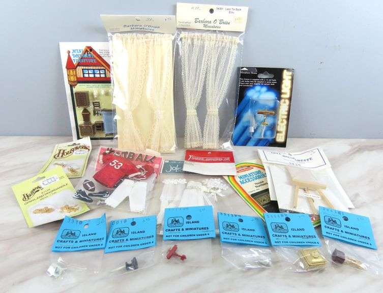Bid Lot of Doll House Miniatures