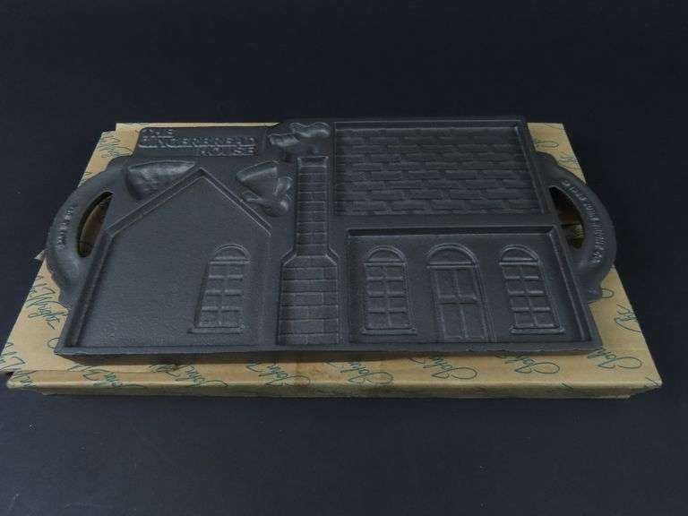 1985 John Wright Co. Cast Iron Gingerbread House Mold