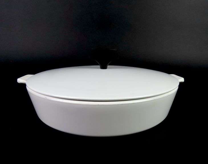 Corning Ware "Buffet Server" 10" Lidded Skillet