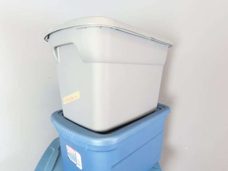 Mixed Lot of 4 Storage Totes