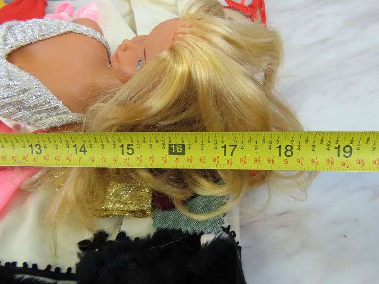 1976 Supersize Barbie with Clothes and Accessories