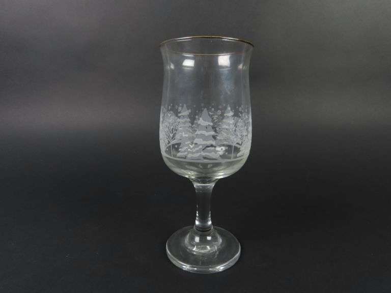 Lot of 4 Vintage Etched Christmas Glasses