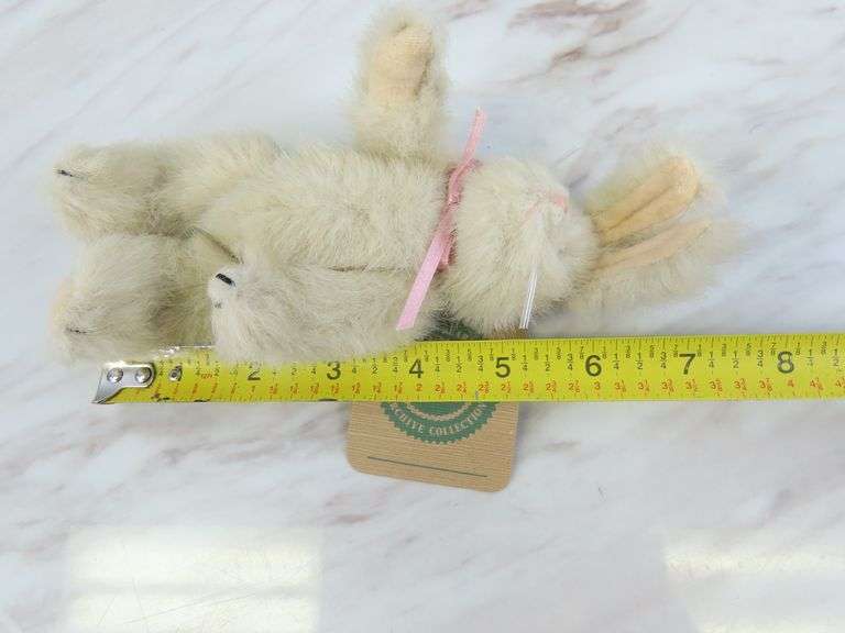 Jointed Boyd's Rabbit Figure