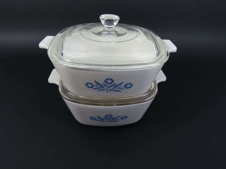 Lot of 2 Corning Ware "Blue Cornflower" 1 3/4 Qt. & 1 1/2 Qt. Lidded Baking Dishes