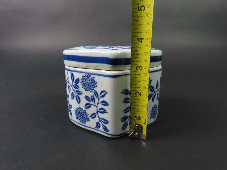 Lidded Porcelain Blue & White Trinket Box