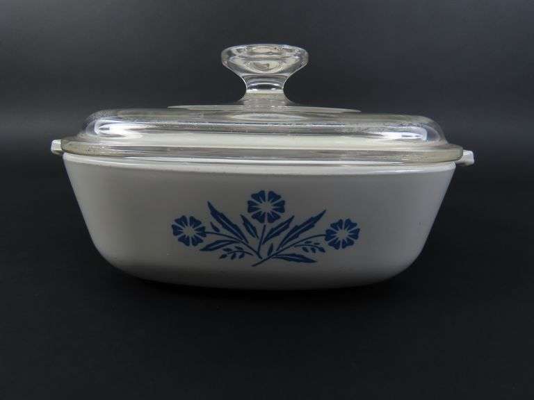 Corning Ware "Blue Cornflower" 1 Qt Dish with Lid