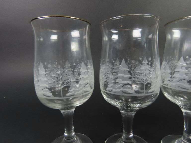 Lot of 4 Vintage Etched Christmas Glasses