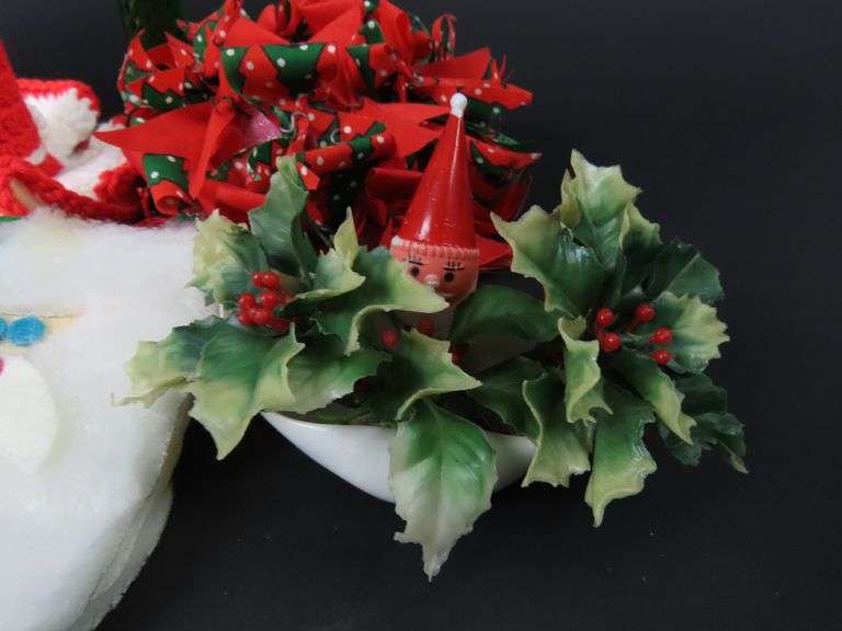 Lot of Vintage Christmas Décor