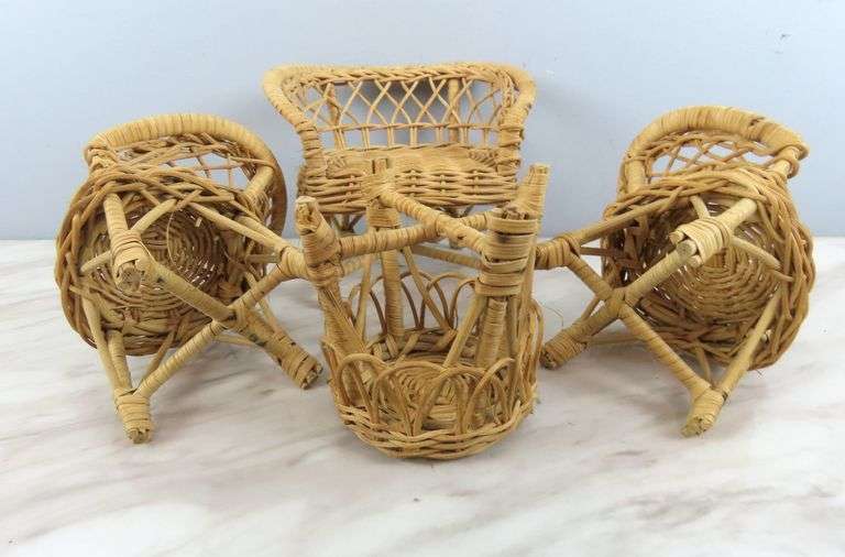4 Pieces of Wicker Doll Furniture