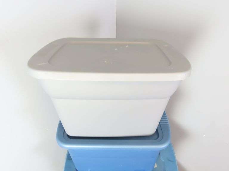 Mixed Lot of 4 Storage Totes