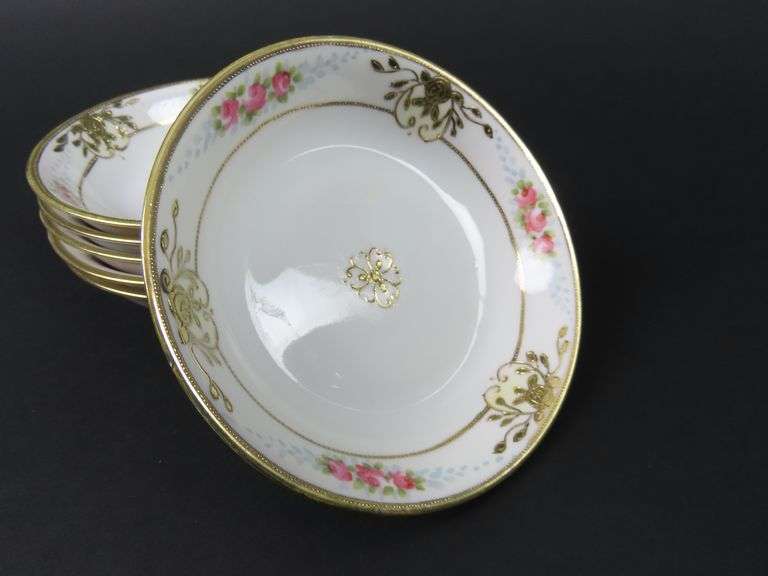 Lot of 6 Antique Handpainted Nippon Berry Bowls