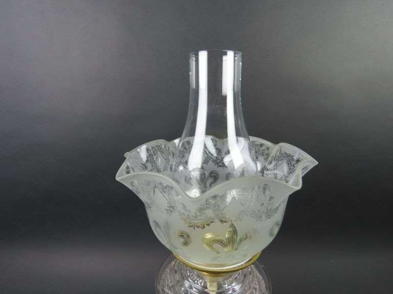Beautiful Antique Oil Table Lamp